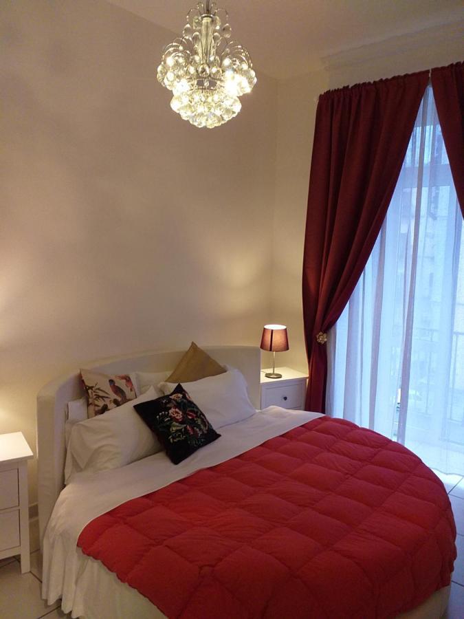 Beb Pantarei Bed & Breakfast เนเปิลส์ ภายนอก รูปภาพ