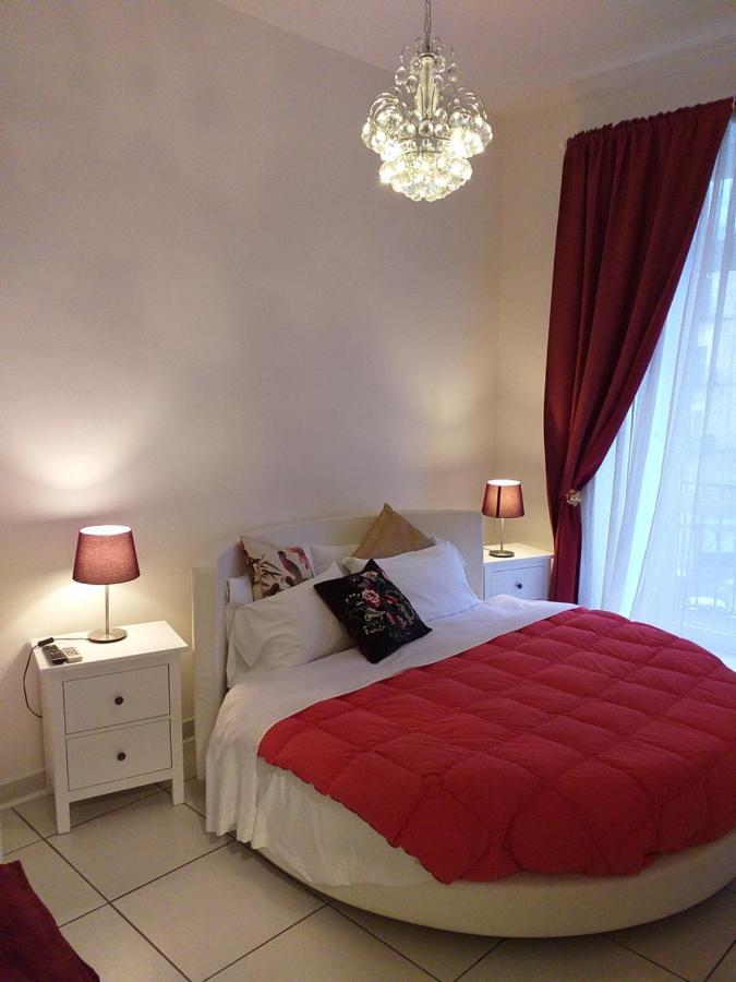 Beb Pantarei Bed & Breakfast เนเปิลส์ ภายนอก รูปภาพ