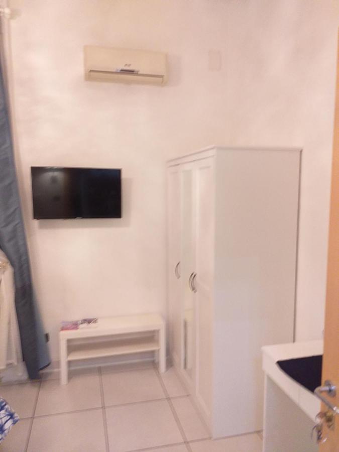 Beb Pantarei Bed & Breakfast เนเปิลส์ ภายนอก รูปภาพ