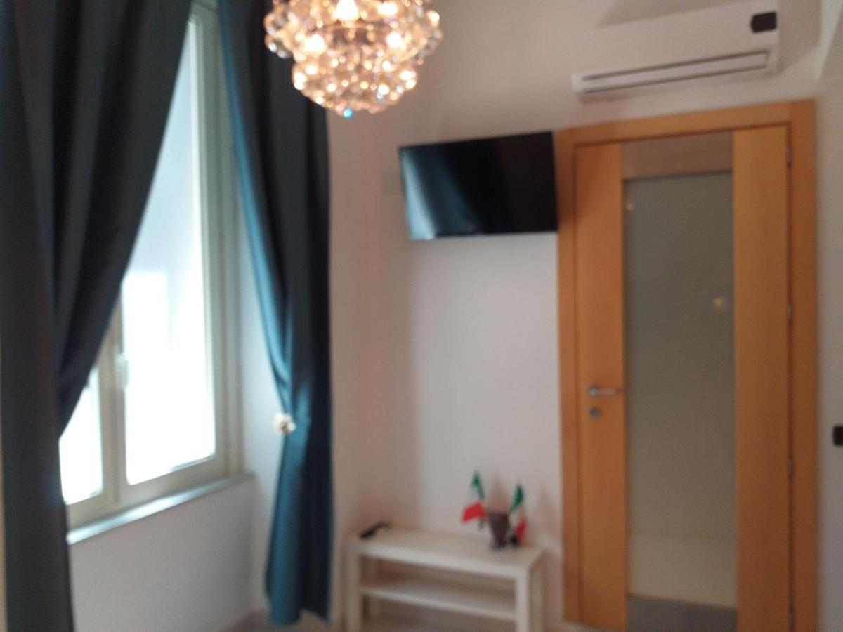 Beb Pantarei Bed & Breakfast เนเปิลส์ ห้อง รูปภาพ