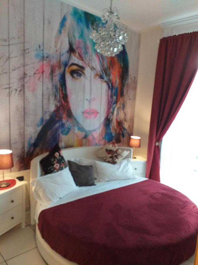 Beb Pantarei Bed & Breakfast เนเปิลส์ ห้อง รูปภาพ