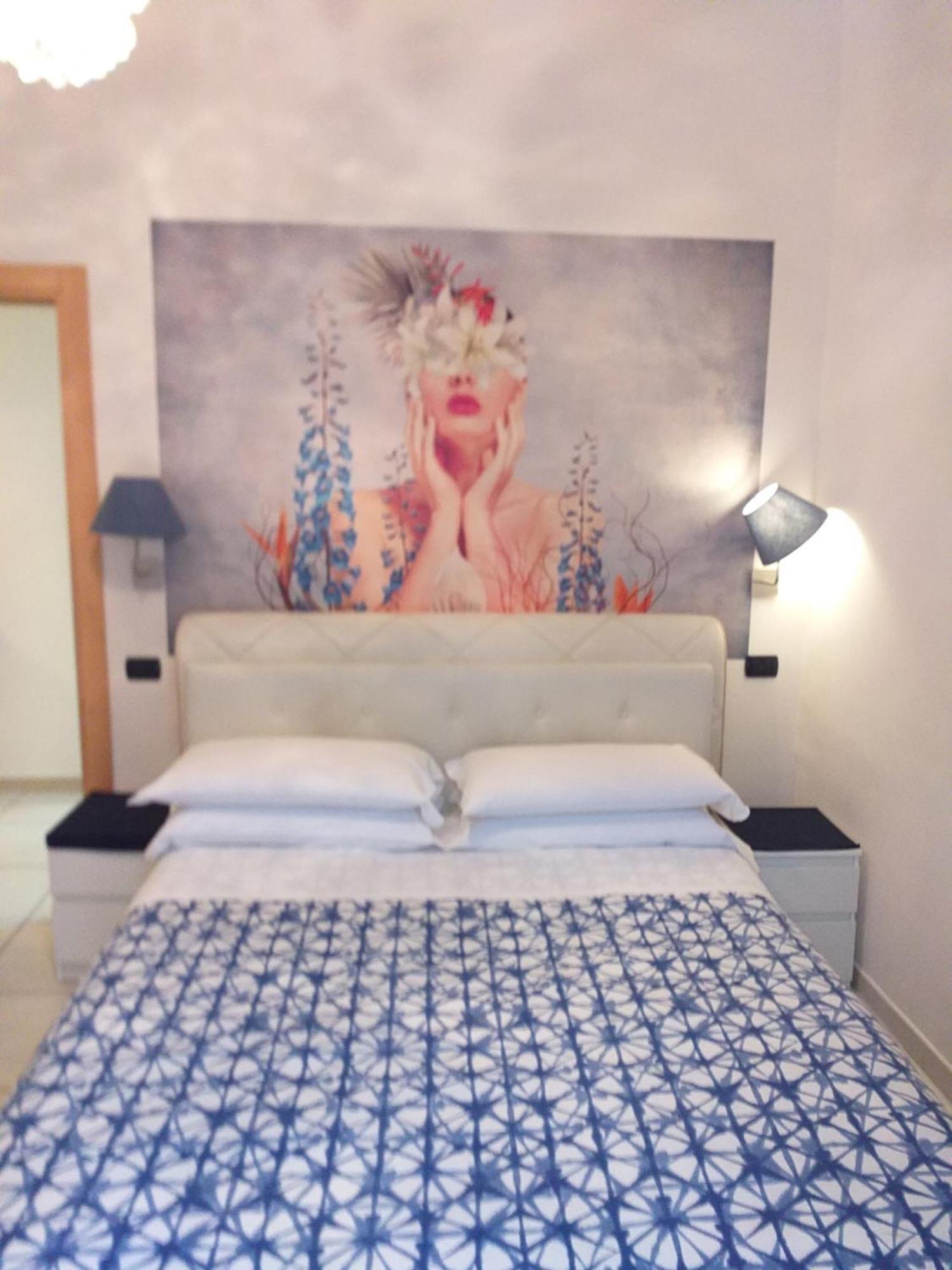 Beb Pantarei Bed & Breakfast เนเปิลส์ ภายนอก รูปภาพ