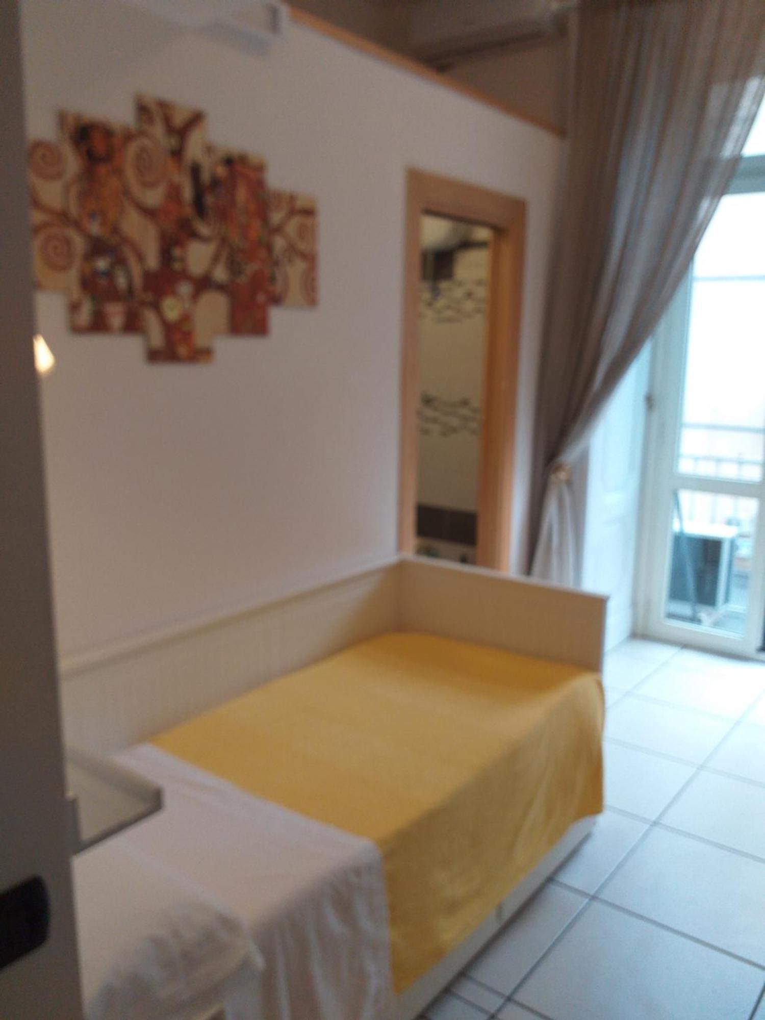 Beb Pantarei Bed & Breakfast เนเปิลส์ ภายนอก รูปภาพ